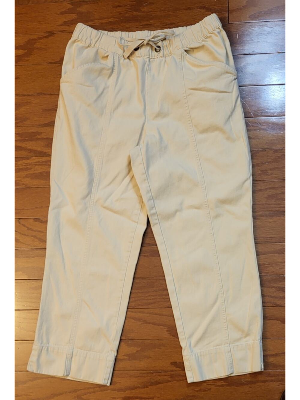 Orvis Women Size Small All Around Capri Pants Light Tan Drawstring Elastic Waist